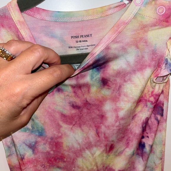 NWT Posh Peanut tye dye romper 12-18 months - Picture 3 of 4